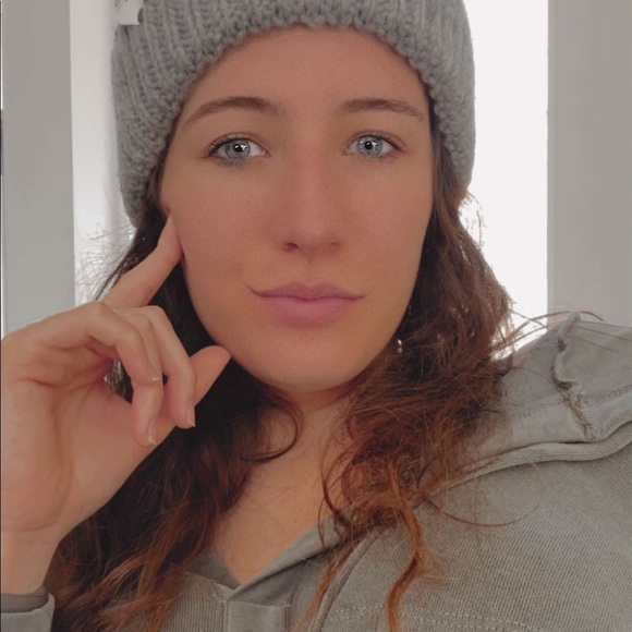 Meet your Posher, Madison - Picture 1 of 1